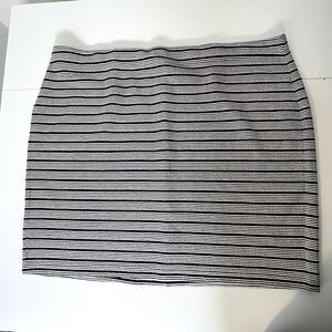 Ann Taylor LOFT Womens Plus Size 24 Cream Black Striped Pencil Skirt NWT